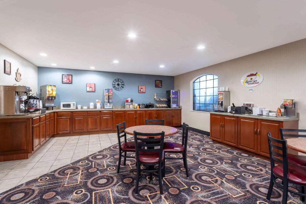 Super 8 By Wyndham Marysville/Port Huron Area Exterior foto